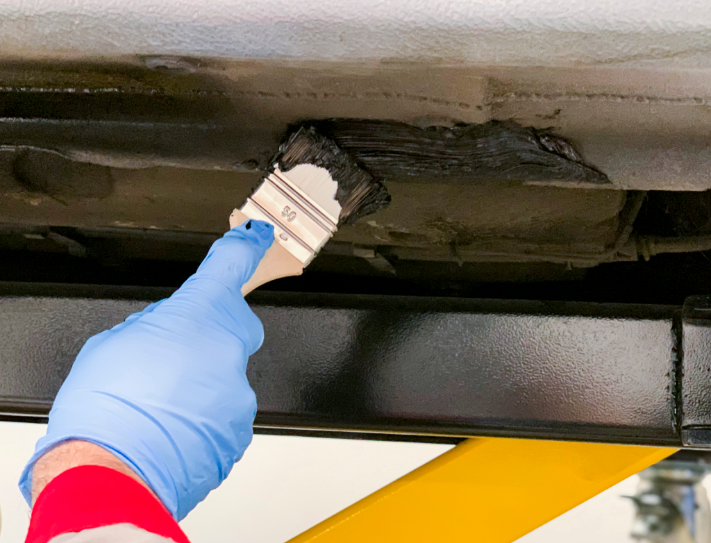 Antirombo a pennello nero formato 2.5 Kg.